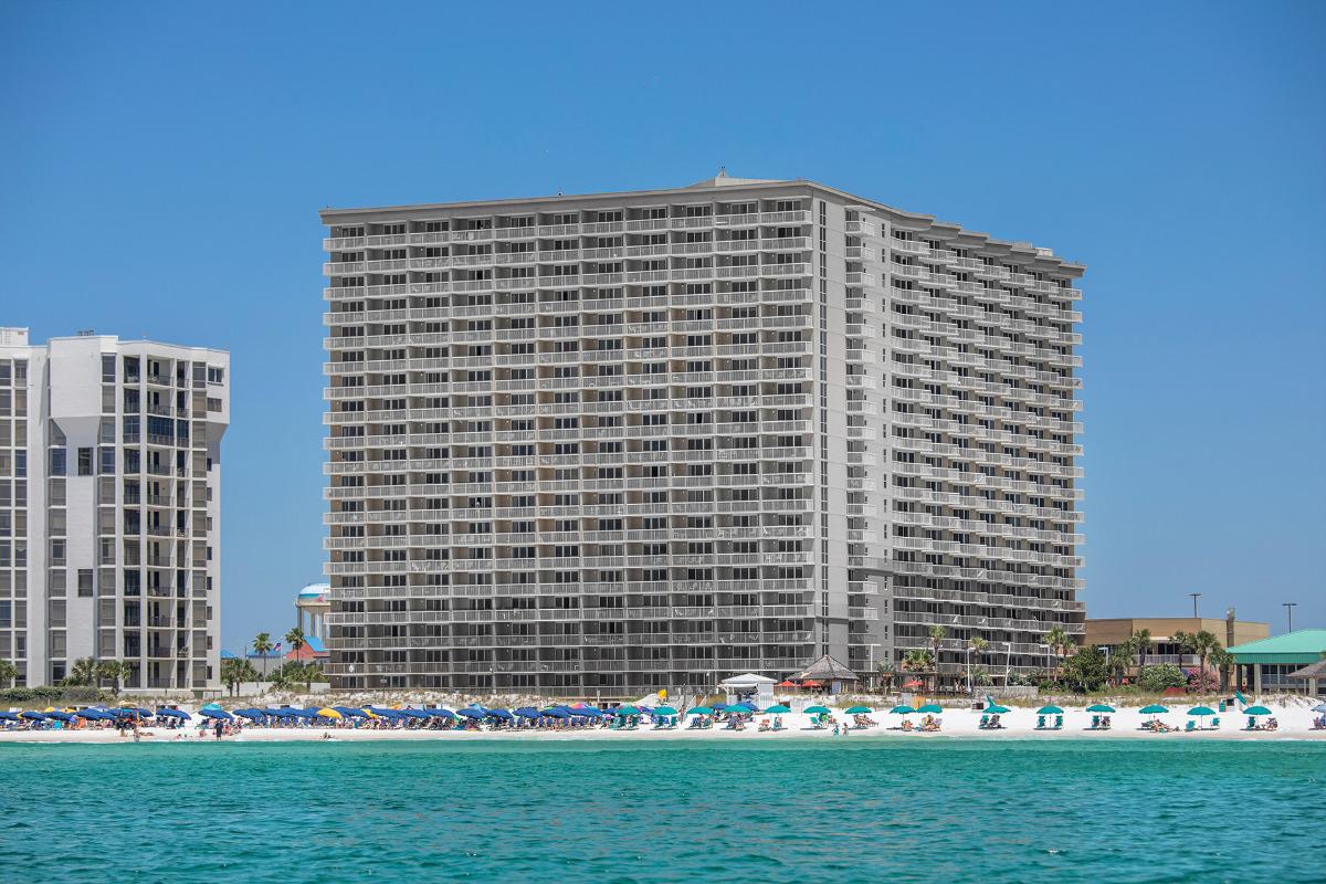 Pelican Beach Resort