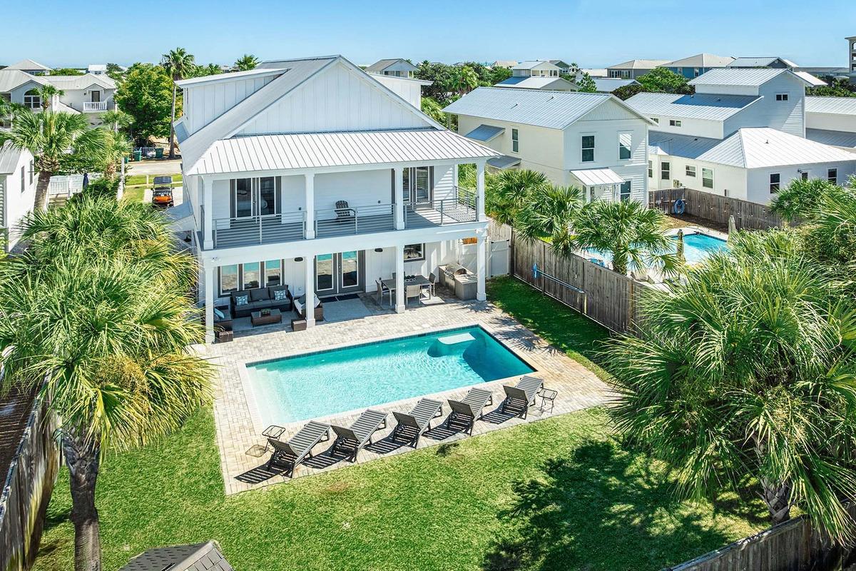 Salty Stingray Destin Vacation Home