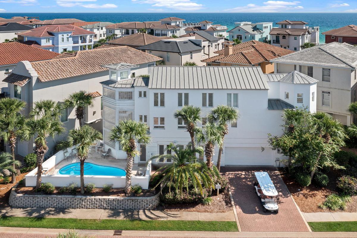 Ideal Beach Desintation Destiny by the Sea