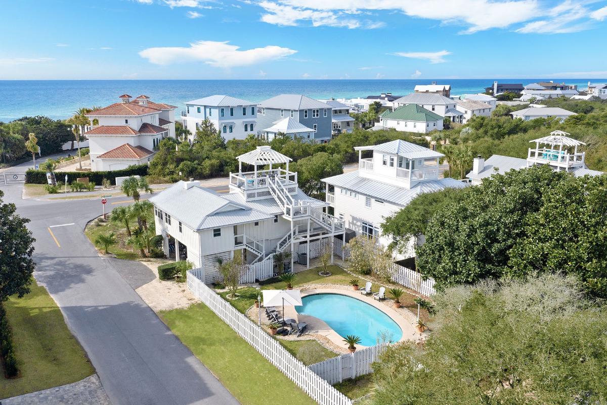 R and R 30A Vacation Home